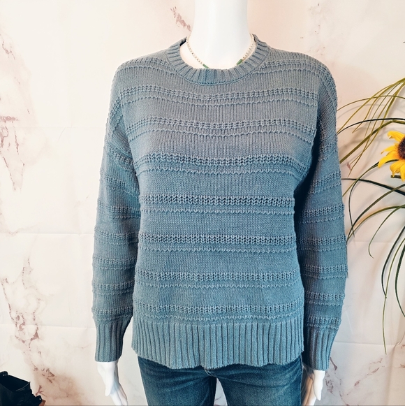 Cupcakes and Cashmere Soft Cozy Knit Sweater Small Casual Everyday Pullover - Picture 3 of 7